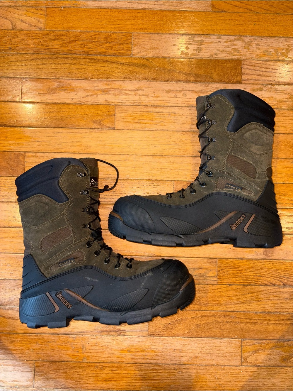 Rocky Blizzard Stalker Olive and Black Men's Waterproof Boots. Size 13M.